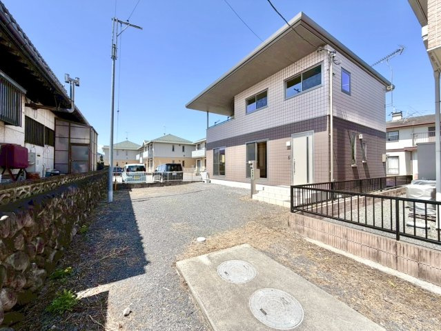 【中古戸建】太田市新田市野井町の外観|■外観｜外構や植栽の計画次第で、リゾートのような非日常間のある空間づくりも可能です♪