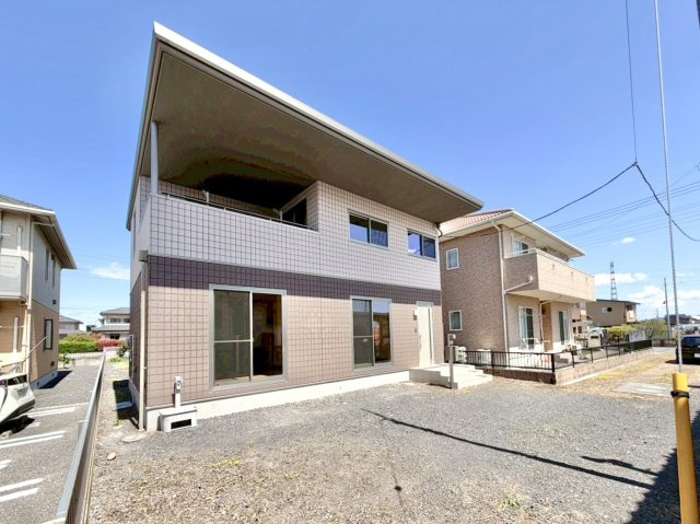 【中古戸建】太田市新田市野井町の外観|■外観｜特徴のある個性的な住まいと美しい街並み、そして住みやすい環境を、ぜひ現地でご覧になりませんか。お気軽にお問合せください(^^) 