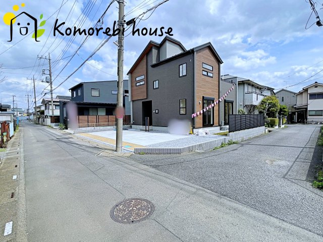 大宮　West Side Court（さいたま市西区飯田）　新築一戸建て　ブルーミングガーデン　01の前面道路含む現地写真|26.4.6撮影済み