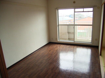 【寝室】 | ラークバーレィ