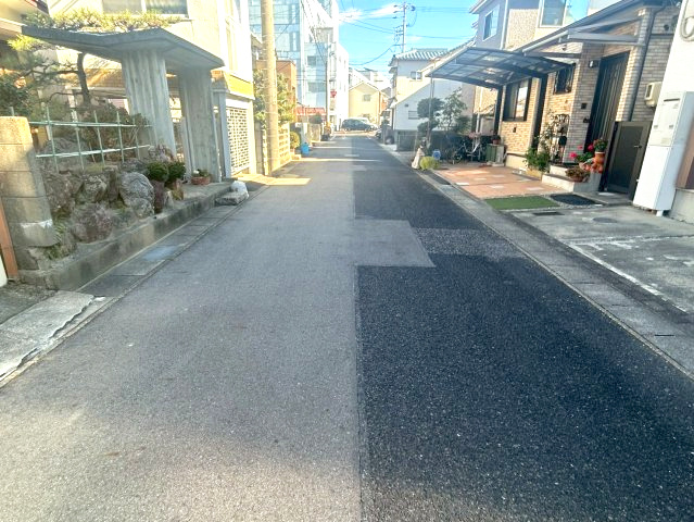 【前面道路含む現地写真】の画像
