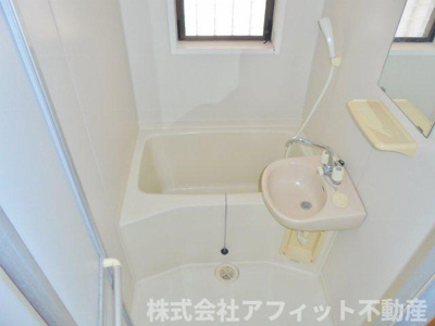 【浴室】 | エメローズ山下 | ※写真はイメージです