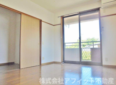 【居間・リビング】 | エメローズ山下 | 洋室7.5帖　※写真はイメージです