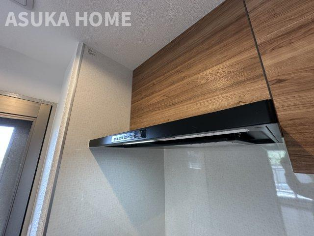 サザンヒルズ竹山七番館のキッチン|木目調のやさしいデザインに包まれたキッチンでの家事は楽しそうですね。