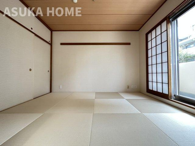 サザンヒルズ竹山七番館の和室|爽やかな和テイストの住空間を演出、多人数のホームパーティーも可能な和畳の空間です