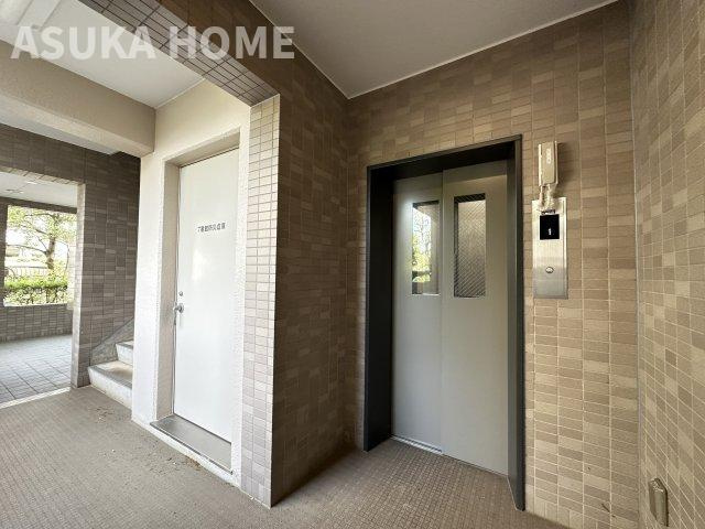サザンヒルズ竹山七番館のその他共用部分|エレベーターの写真です。