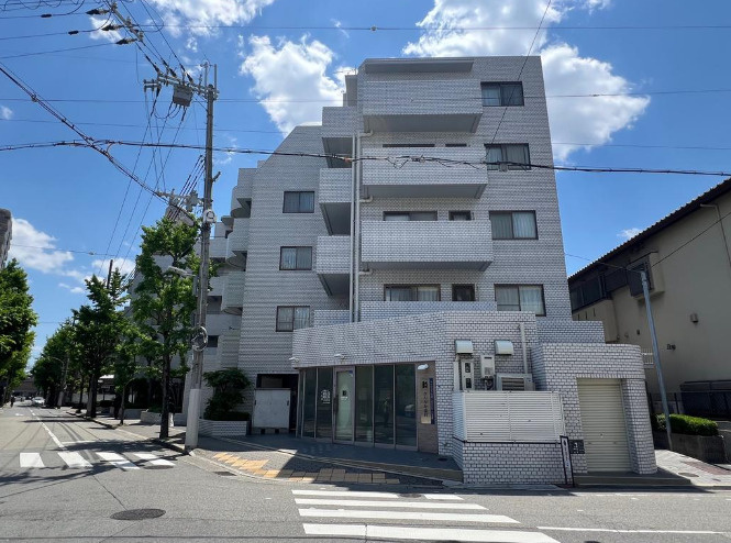 ライオンズマンション甲子園口二見町の外観