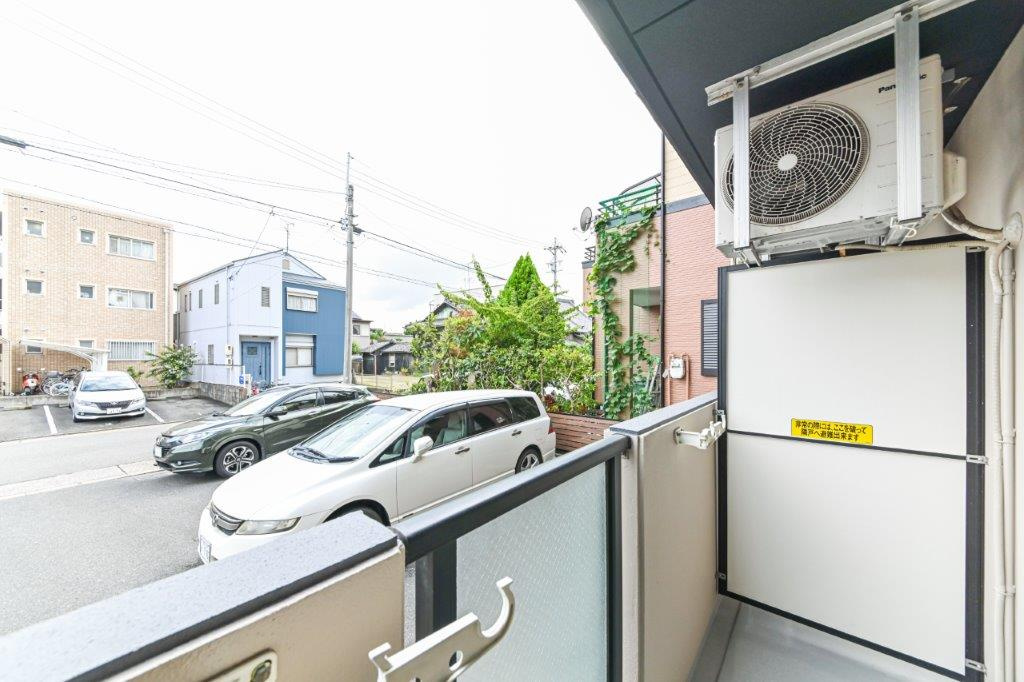 名古屋市港区本宮町１丁目の一棟マンションのバルコニー