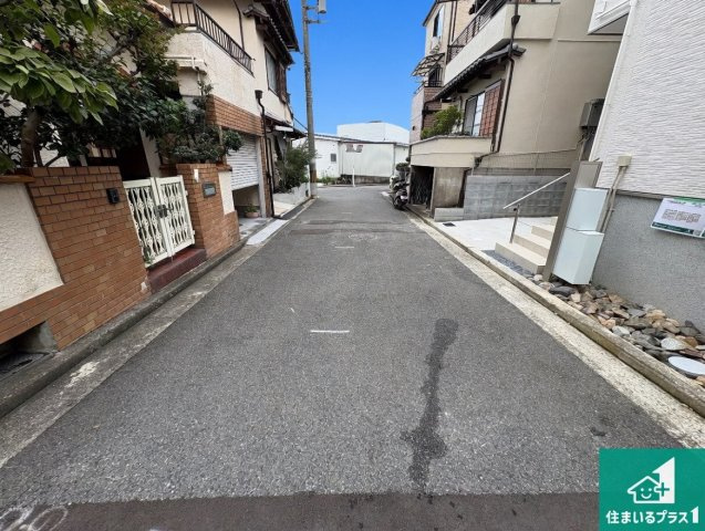 5(土)6(日)現地説明会！◆堺市西区北条町　限定1邸の前面道路含む現地写真|周辺は閑静な住宅街！前面道路広々で車の出し入れも便利です。駐車が苦手な方でも安心して車庫入れできます！