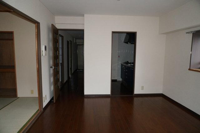 第2プレミール東久留米の居間・リビング|使いやすいリビングです