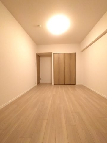 夕陽ヶ丘スカイハイツの洋室|明るい洋室です