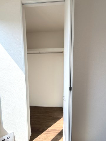 リーブルガーデンS前橋市樋越町第４　3号棟の収納|2階洋室4収納です♪