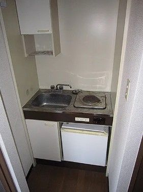 フォーシーズンのキッチン|別部屋参考写真となります