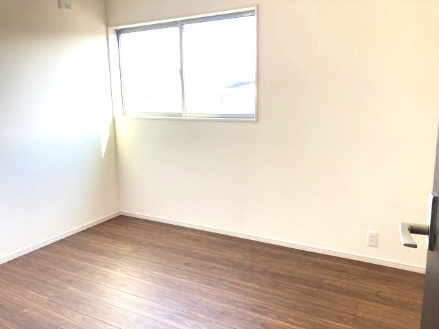 リーブルガーデンS前橋市樋越町第４　5号棟の洋室|２階洋室2です
