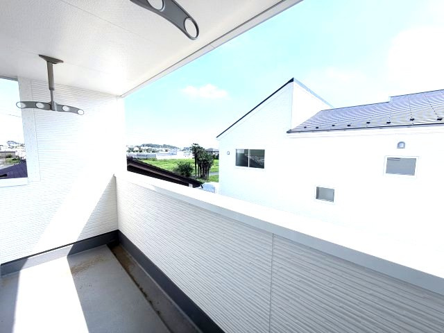 リーブルガーデンS前橋市樋越町第４　5号棟のバルコニー|インナーバルコニーがあり沢山の洗濯物が干せますよ