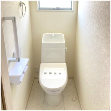 リーブルガーデンS前橋市樋越町第４　5号棟のトイレ|2階トイレです。清潔感のある白を基調としています。