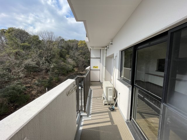 トーカンマンション山根町センターウイングのバルコニー|陽当たり・風通し・眺望良好です。