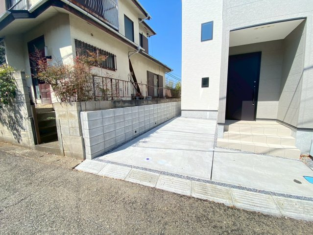 【駐車場】