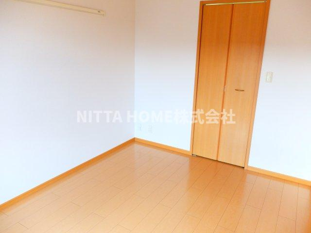 丹波市氷上町上成松のアパートの洋室|全室フローリングで使いやすいです＊