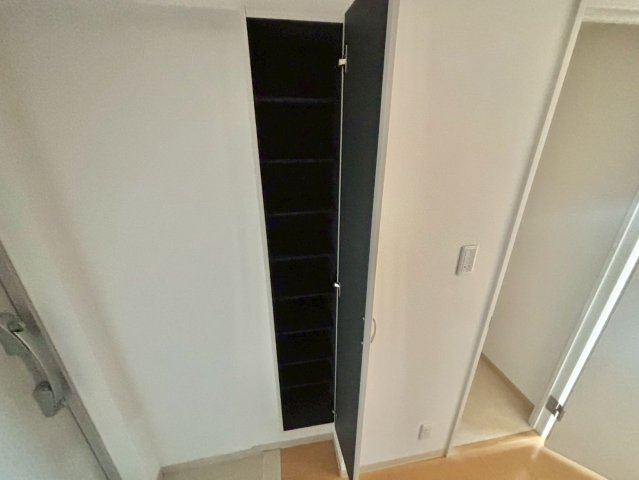 ベルメゾン・エグレットの玄関