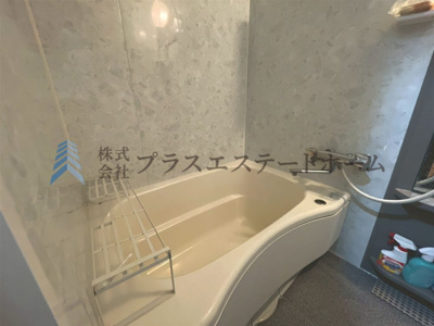 【浴室】 | ビラ・ユニオン丸山 | 給湯器リモコンの設置あり♪追い焚きが簡単なので、いつでも楽に入浴出来ます♪