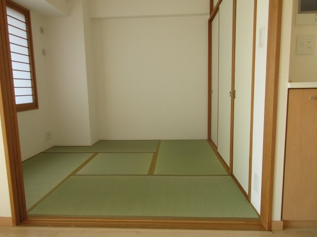 西新ﾃﾝｸﾞｯﾄﾞｼﾃｨ BRISTOLの和室|和室ならではの温かな和の空間で寛ぎの時間を過ごせます