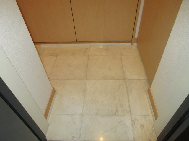 西新ﾃﾝｸﾞｯﾄﾞｼﾃｨ BRISTOLの玄関|きれいな玄関です