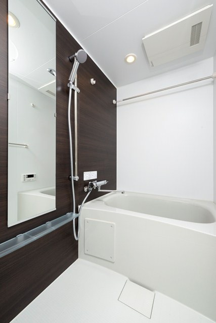 新品家具付きマンション住吉7(KaGood福岡)の浴室|コンパクトで使いやすいお風呂です