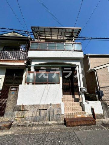湊山町貸家の外観