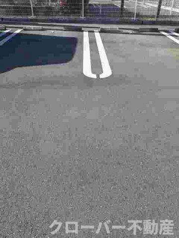 アヴェニール　Ｂの駐車場