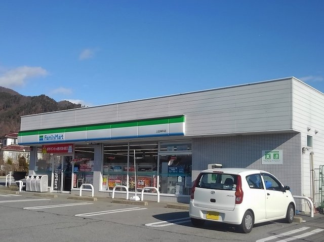 ル　ラフィーネの周辺|ファミリーマート上田神科店まで750m