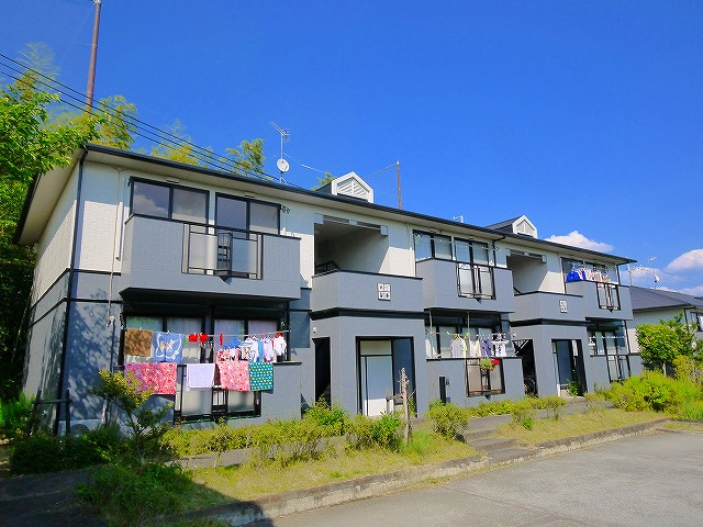 サンビレッジ学園前東坂　D棟の外観|外観もきれいです