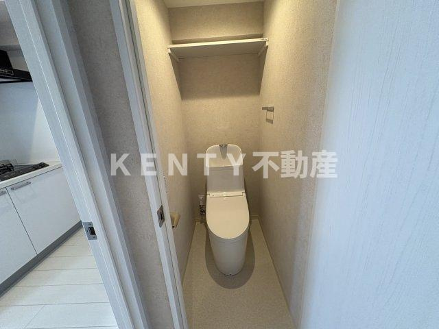 【トイレ】 | Weave Base OMORI | 落ち着いた色調のトイレです