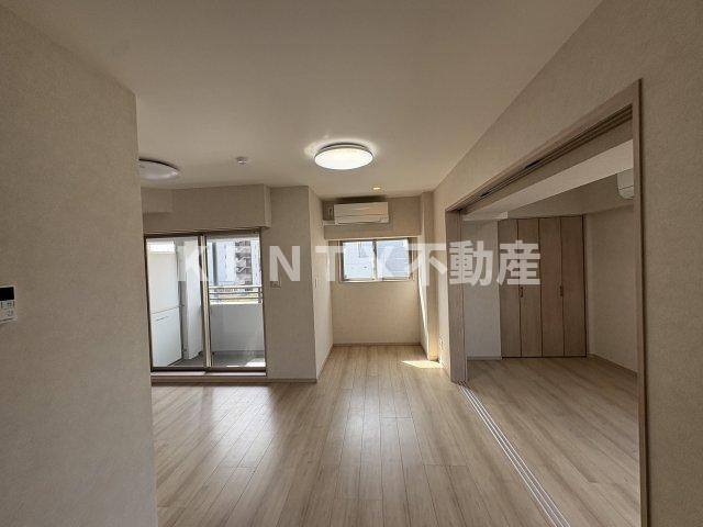 【居間・リビング】 | Weave Base OMORI | おしゃれな居間です