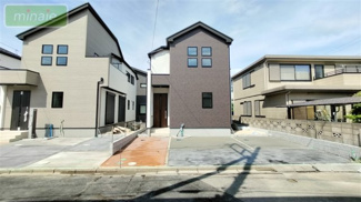 【外観】 | 市川大野8分　シューズクローク付　水廻り集中型　大野町　２号棟　 | 上質感あふれる洗練の外観デザインです。同タイプ