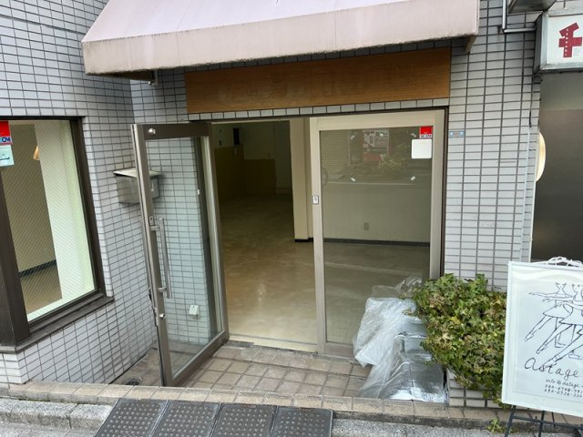 パレ・ドール千駄木Ⅱの玄関