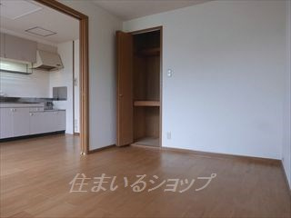 アイランド古本の寝室