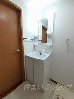 アイランド古本の洗面所