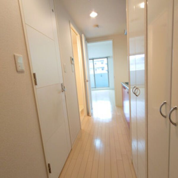 グランルージュ栄 Ⅱの玄関