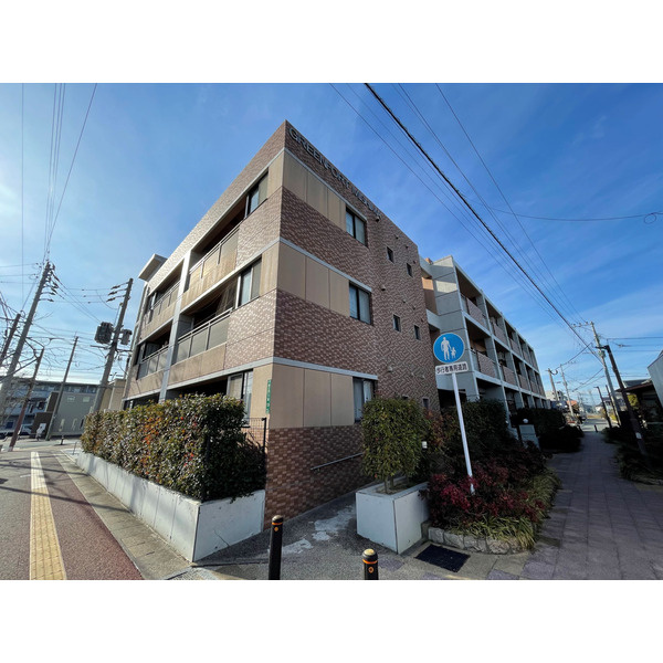 福岡市西区富士見２丁目の賃貸マンション