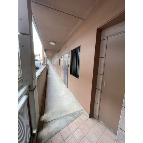 福岡市西区富士見２丁目の賃貸マンションのロビー