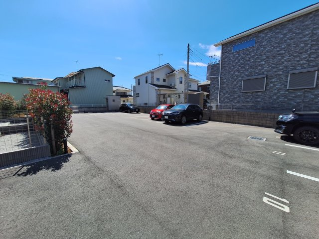 シャガールの駐車場