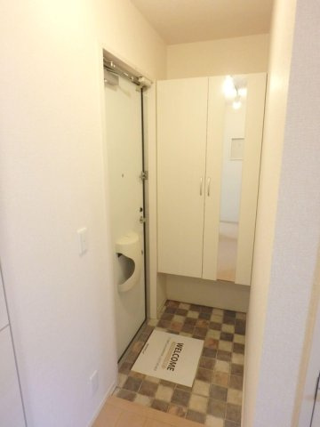 イーストヒルズ高松　Ｆの玄関