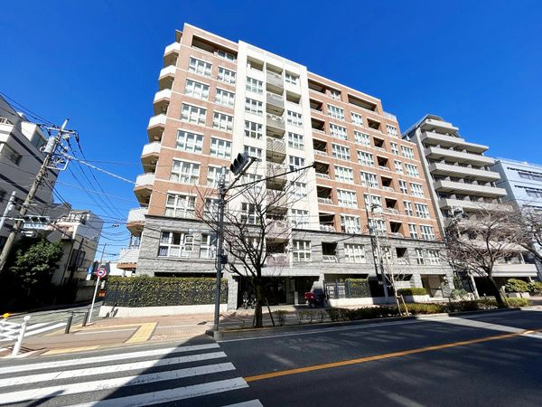 練馬桜台ガーデンハウスの外観|ペット飼育可能！平成１４年築・オートロック付きマンション、練馬桜台ガーデンハウスは即日現地案内可能となっておりますので、お気軽にお問い合わせください！