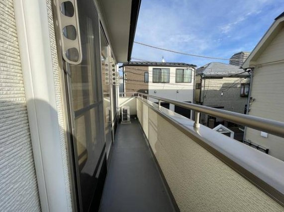 春日町6丁目戸建のバルコニー