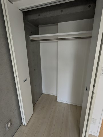 花の木ライズの収納|703号室クローゼット