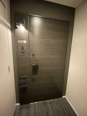 オープンレジデンシア名古屋FRONTの玄関