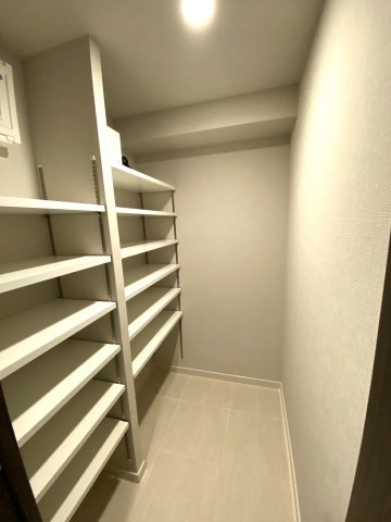 オープンレジデンシア名古屋FRONTの玄関