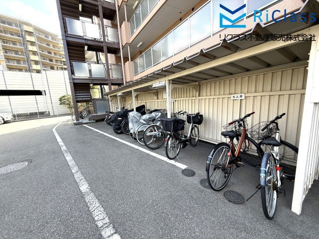 クレセント長田の駐輪場|駐輪場です