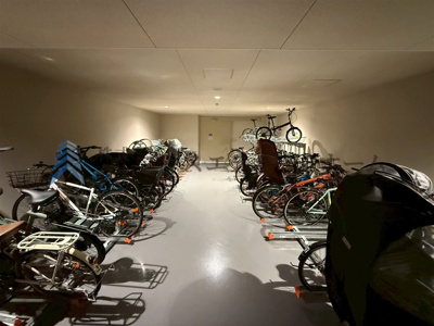 【その他】 | ワコーレザ神戸トアロード | 雨風からバイクや自転車を守り、盗難やいたずらのリスクも軽減出来ます♪